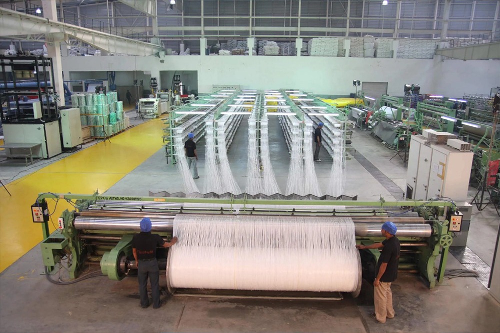 Stitching and Packing Banner